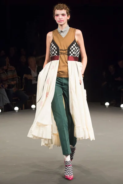 Look 25
